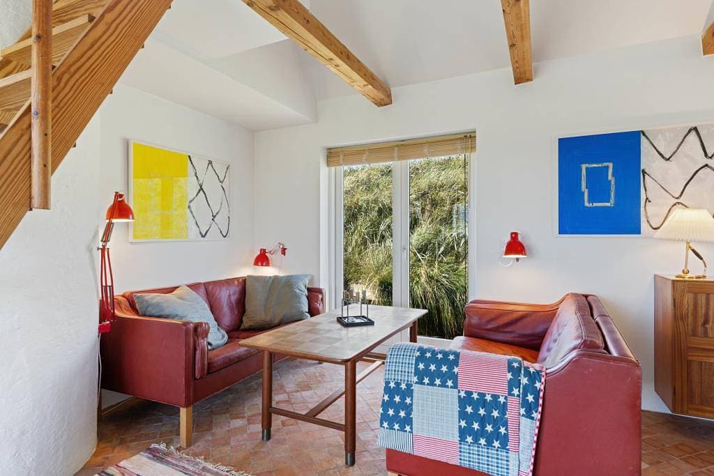 Foto 2 von 29: Einzigartiges Ferienhaus inklusive Wellenrauschen - 50 m Strand