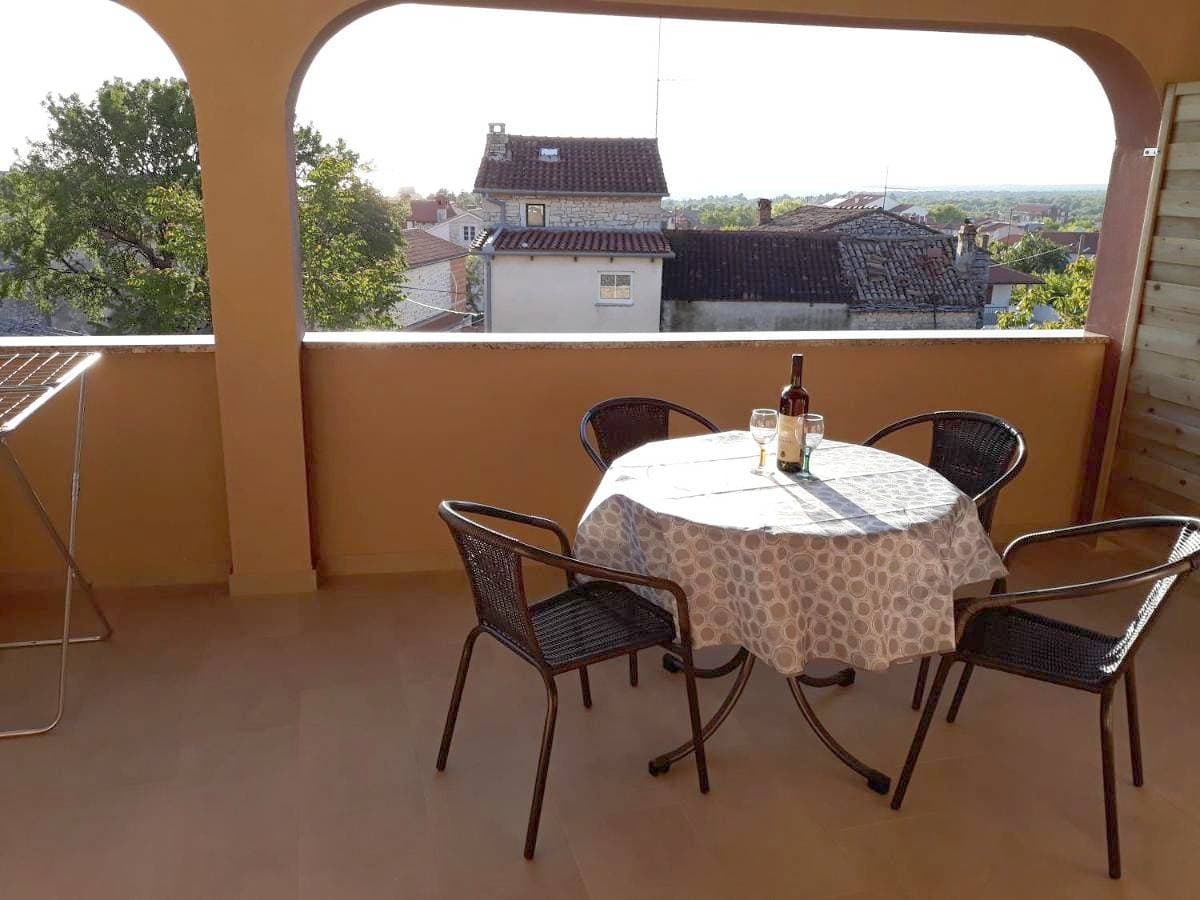 Foto 5 von 26: Two-Bedroom Apartment