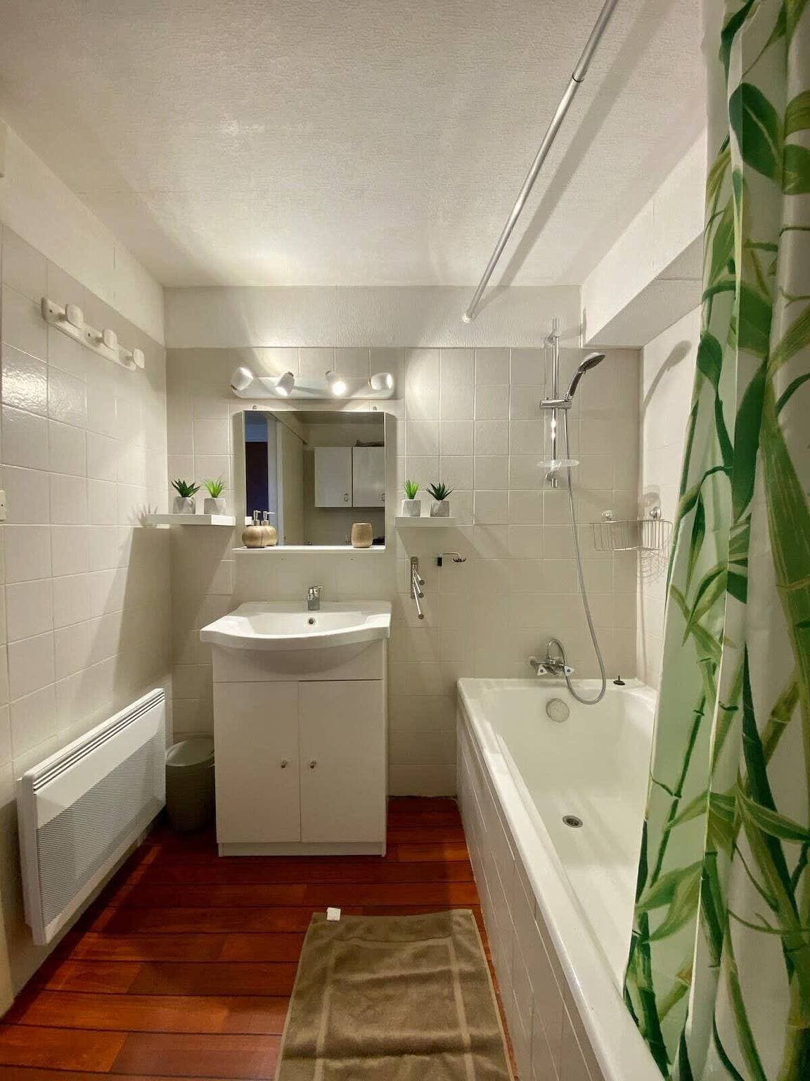 Foto 11 von 28: Ferienwohnung für 4 Personen mit Balkon