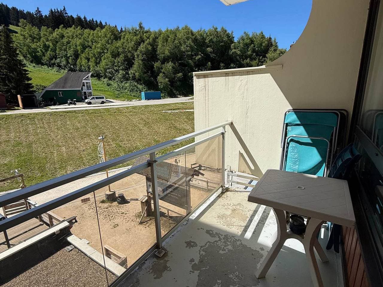 Foto 7 von 10: Studio mit Kabine direkt an der Piste mit Balkon, 4 Betten