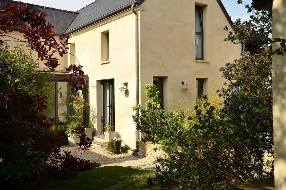 Foto 7 von 18: Ruhiges, helles Ferienhaus der gehobenen Klasse im Zentrum von Bayeux mit Garten