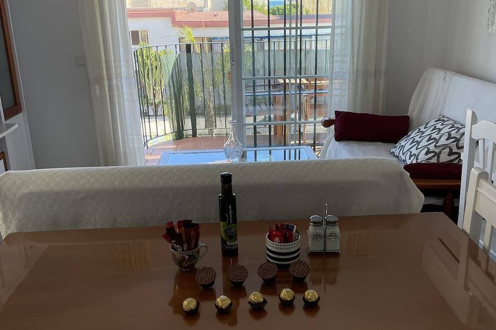 Foto 8 von 30: Sunny Torremolinos apartment, two bedrooms, 300 m from La Carihuela beach