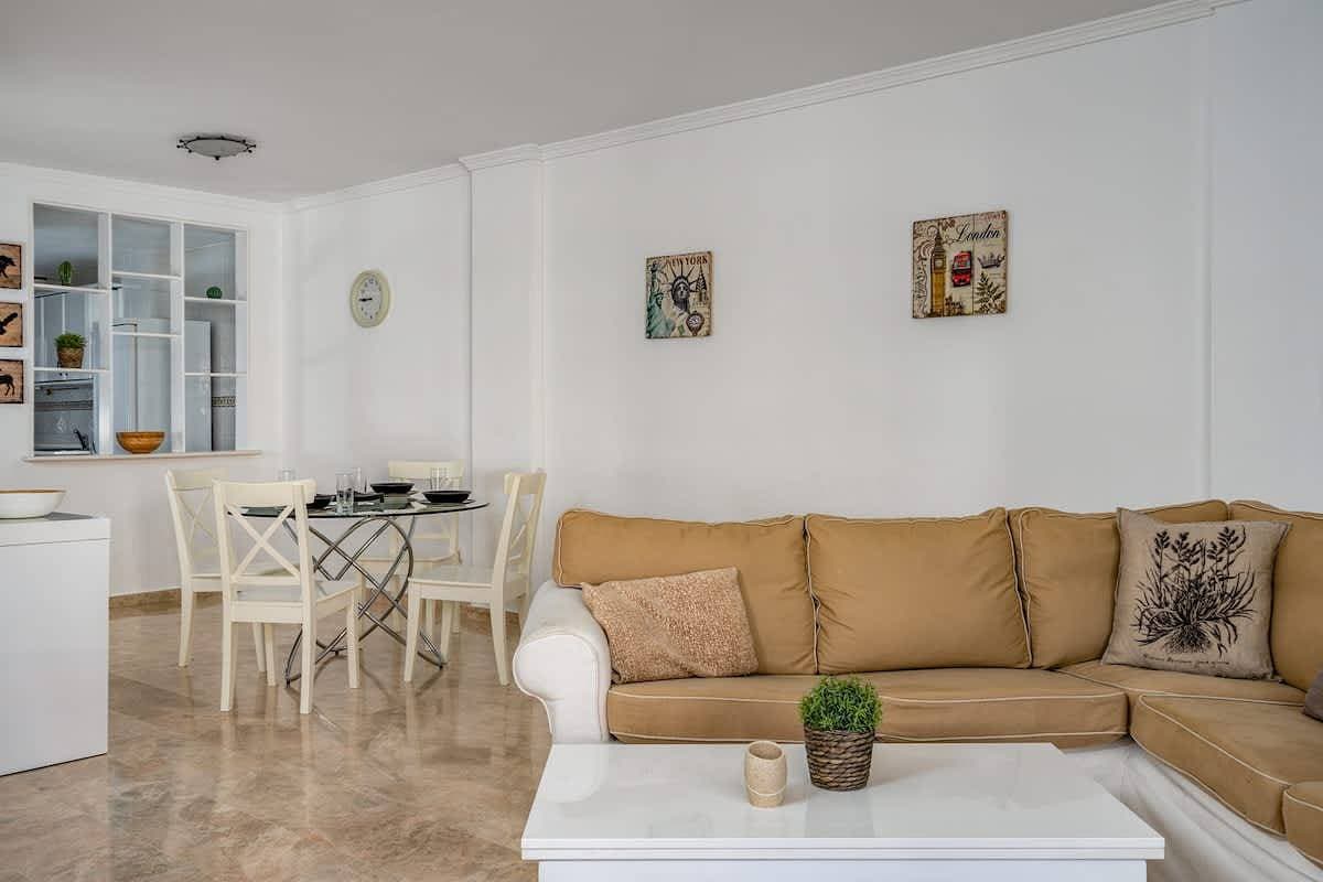 Foto 5 von 32: Calahonda Park flat by Costarentals