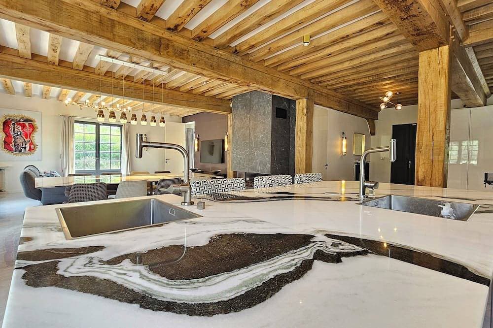 Foto 8 von 30: Exceptional villa, 5 bedrooms, 20m from the beach, spa.