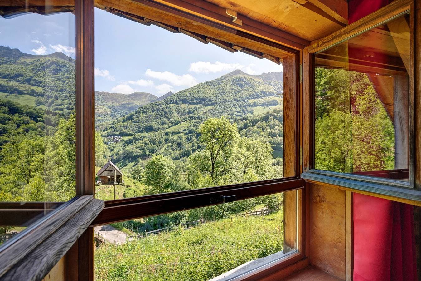 Foto 12 von 20: Gîte „La Grange De Claude“ mit Bergblick und privatem Garten