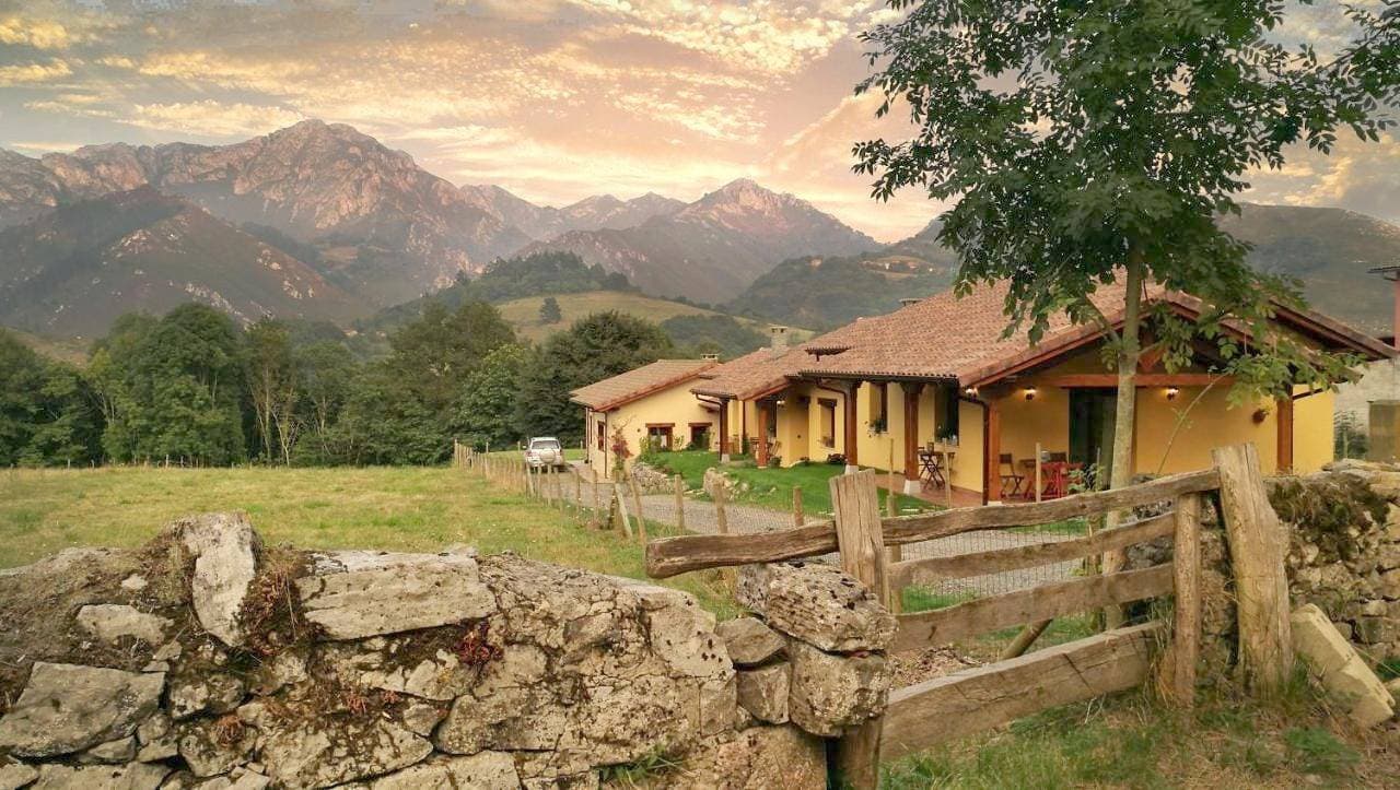 Casas Rurales Entrecastaños 1
