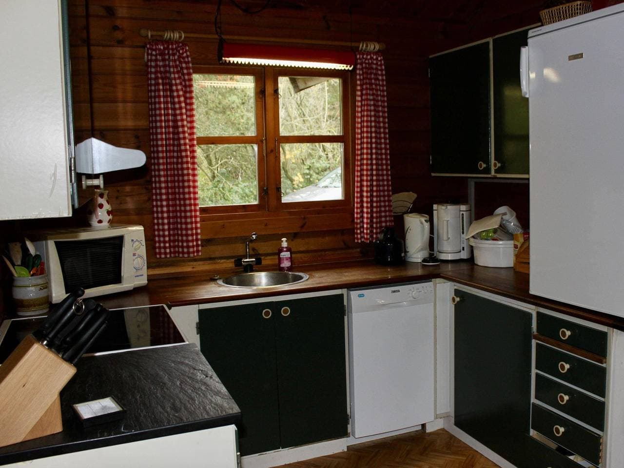 Foto 12 von 23: Ferienhaus auf Naturgrundstück mit Ofen, Tischfußball und zwei Terrassen