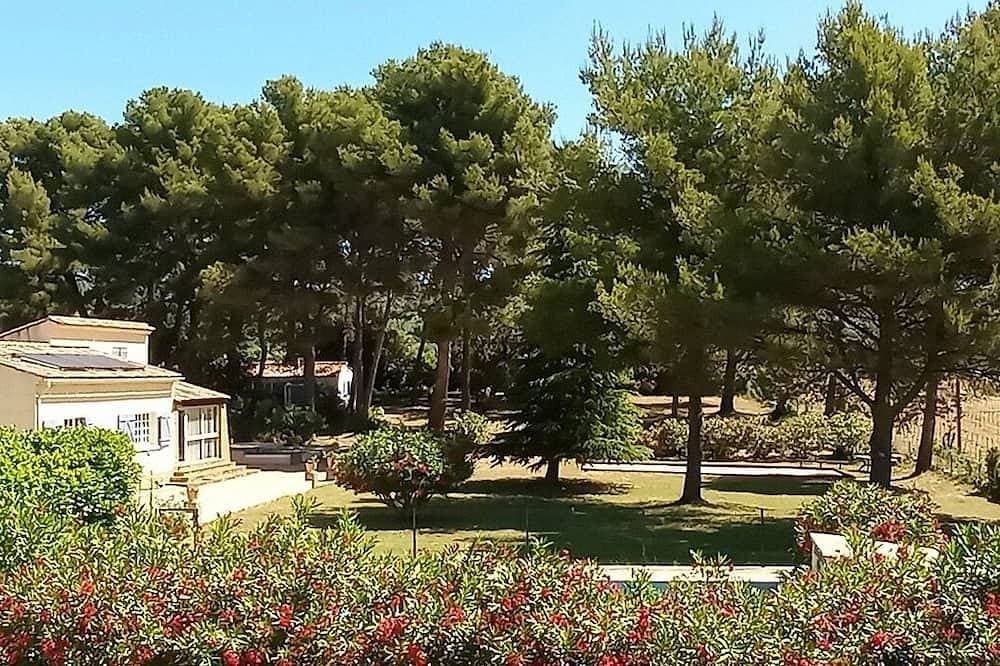 Foto 10 von 20: Renovated family villa in a peaceful setting in the heart of the Bandol vineyards.