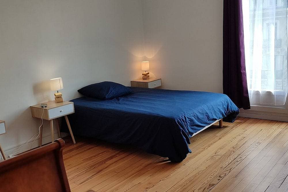 Foto 3 von 14: Großes renoviertes Apartment, 84 m2, 5 Personen, 100 m vom Bahnhof und der Straßenbahn entfernt