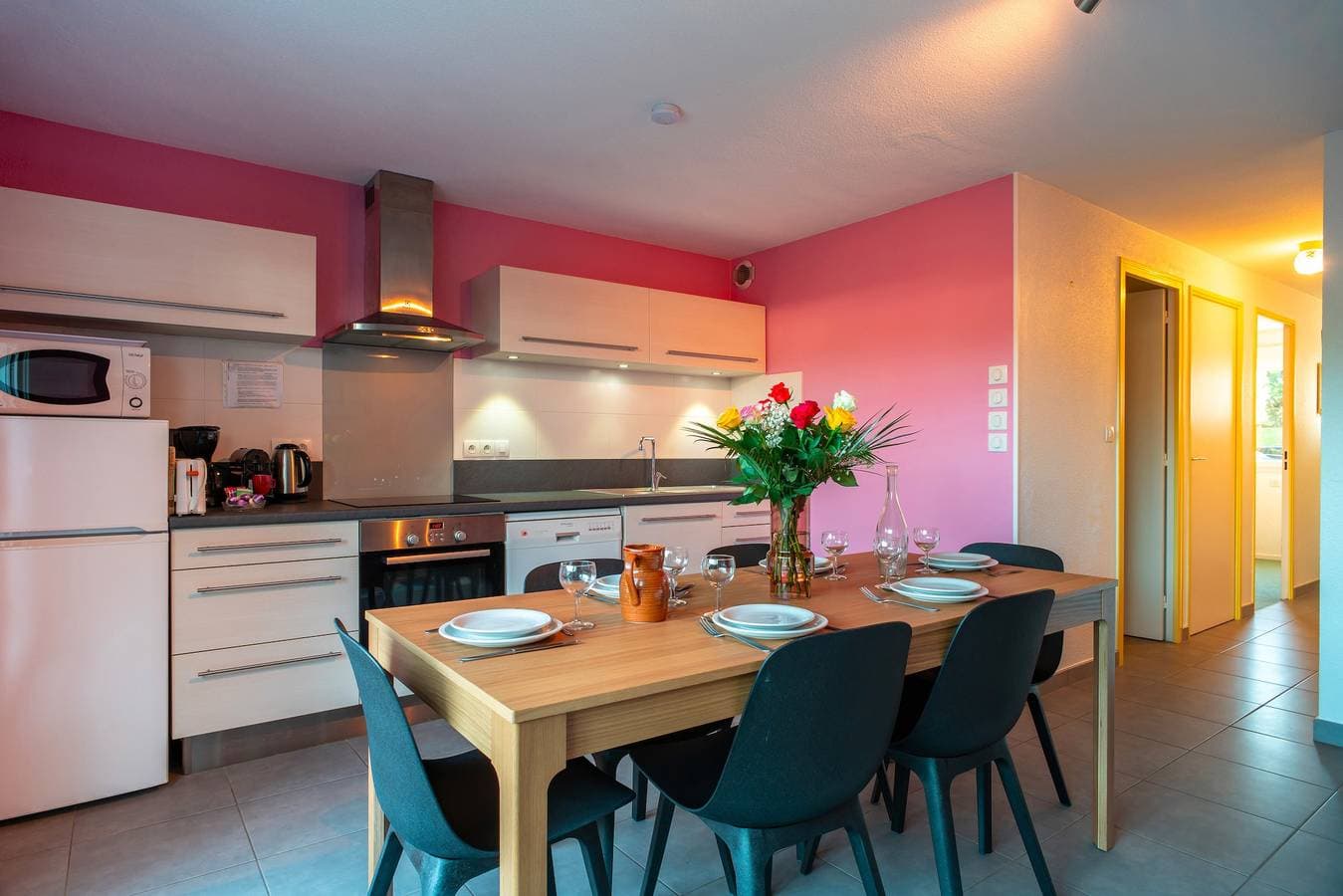Foto 2 von 14: Ferienwohnung für 4 Personen mit Pool