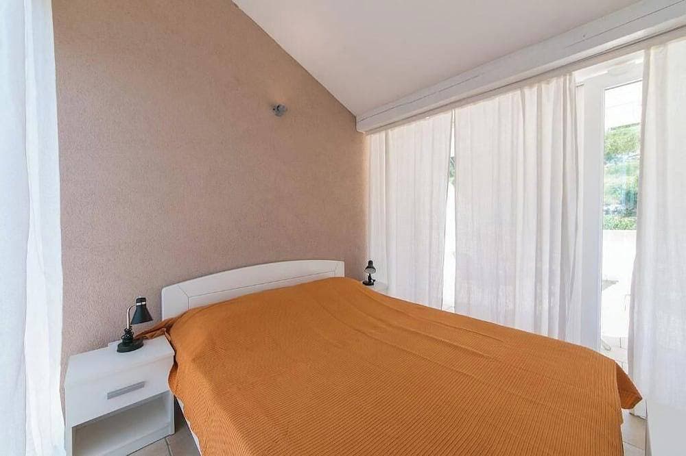 Foto 2 von 10: Villa Ivka Studio B - memorable sunsets and sunrises from your bed
