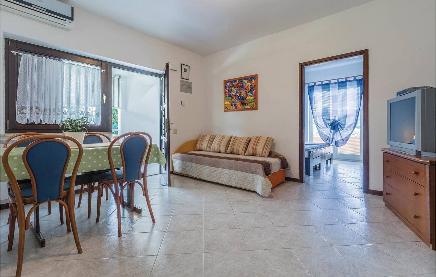 Foto 6 von 38: Gemütliche Ferienwohnung mit Terrasse, WLAN und Parkplatz, 300 m vom Strand entfernt
