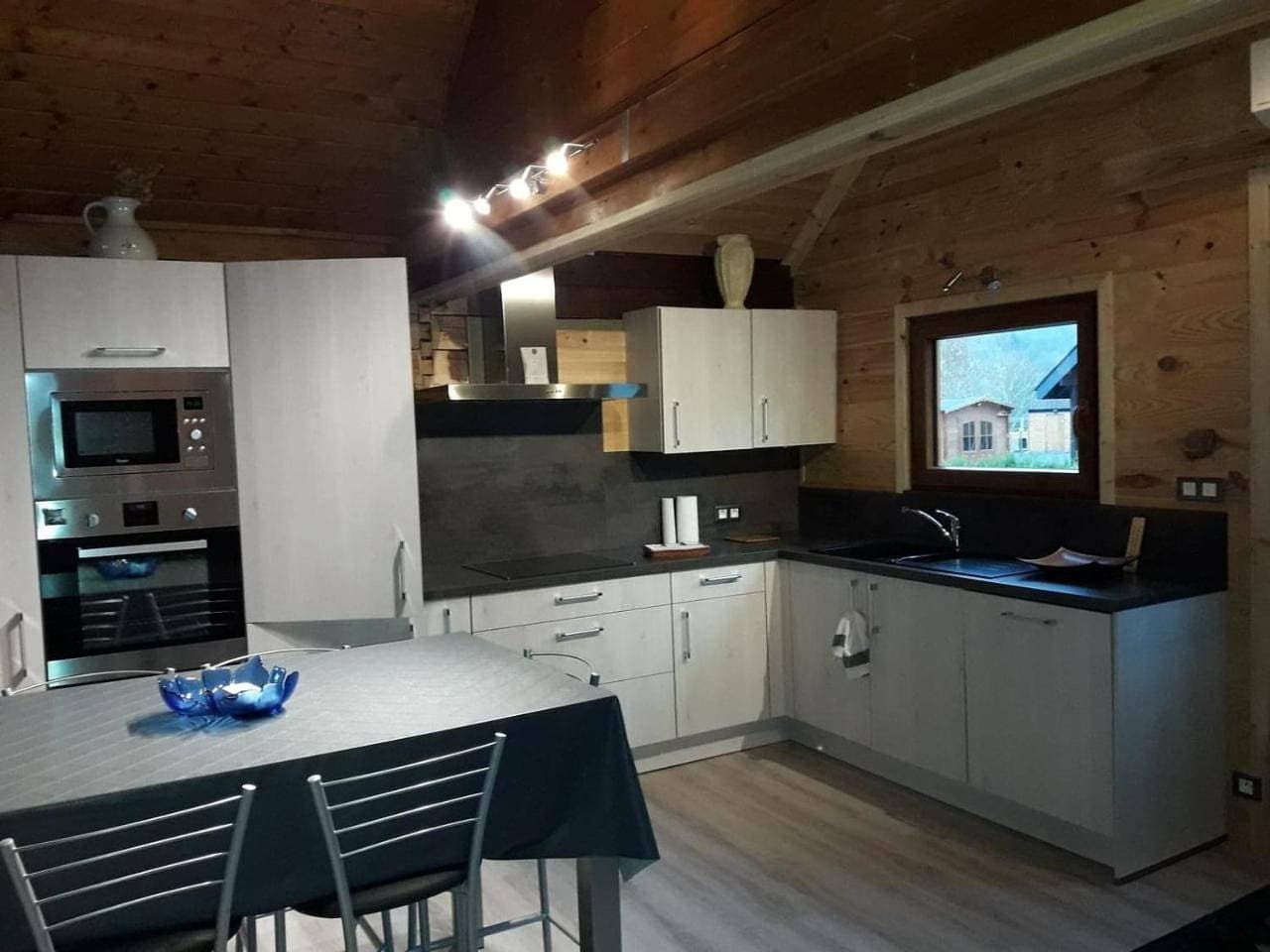 Foto 10 von 11: Two-Bedroom Chalet