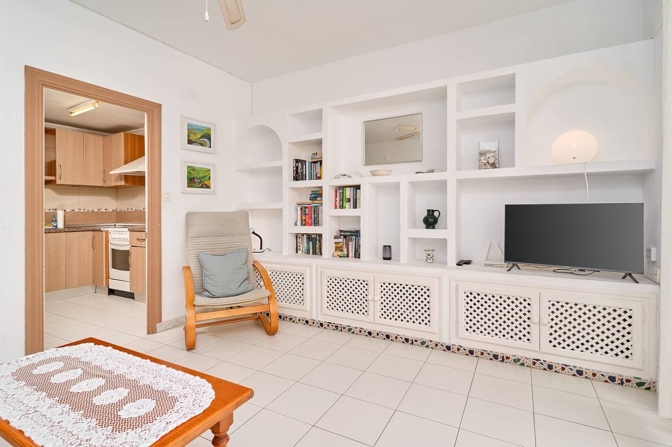 Foto 5 von 30: Große 1-Bett Ferienwohnung mit gemeinschaftlich genutztem Pool, Garten, Klimaanlage und WLAN