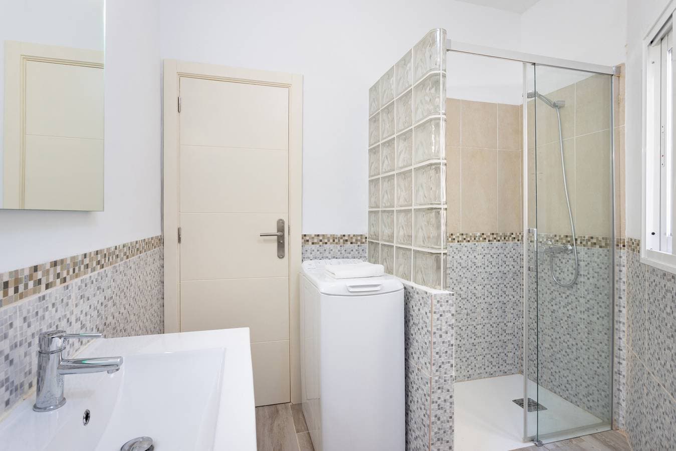 Foto 13 von 24: Ferienwohnung für 3 Personen mit Balkon