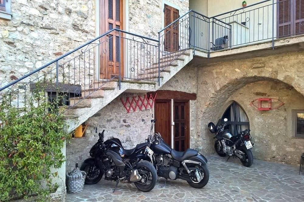 Foto 7 von 20: Ferienwohnungen in wunderschöner Villa mit priv. Garten, free Wi-Fi