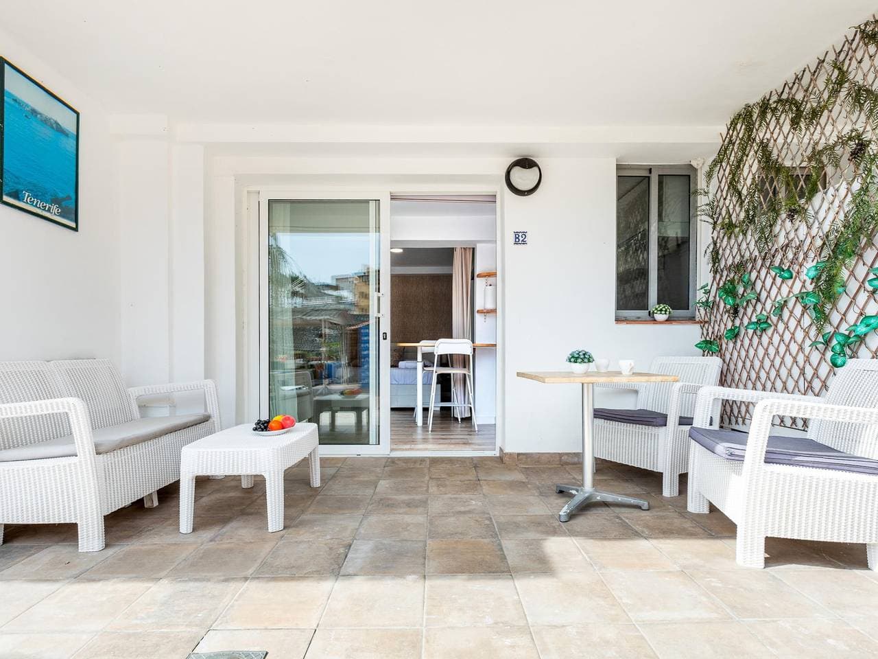 Foto 3 von 21: Alcalá B2 – Amazing beach front Studio