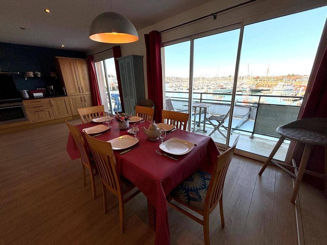 Foto 12 von 21: Apartment with Sea View
