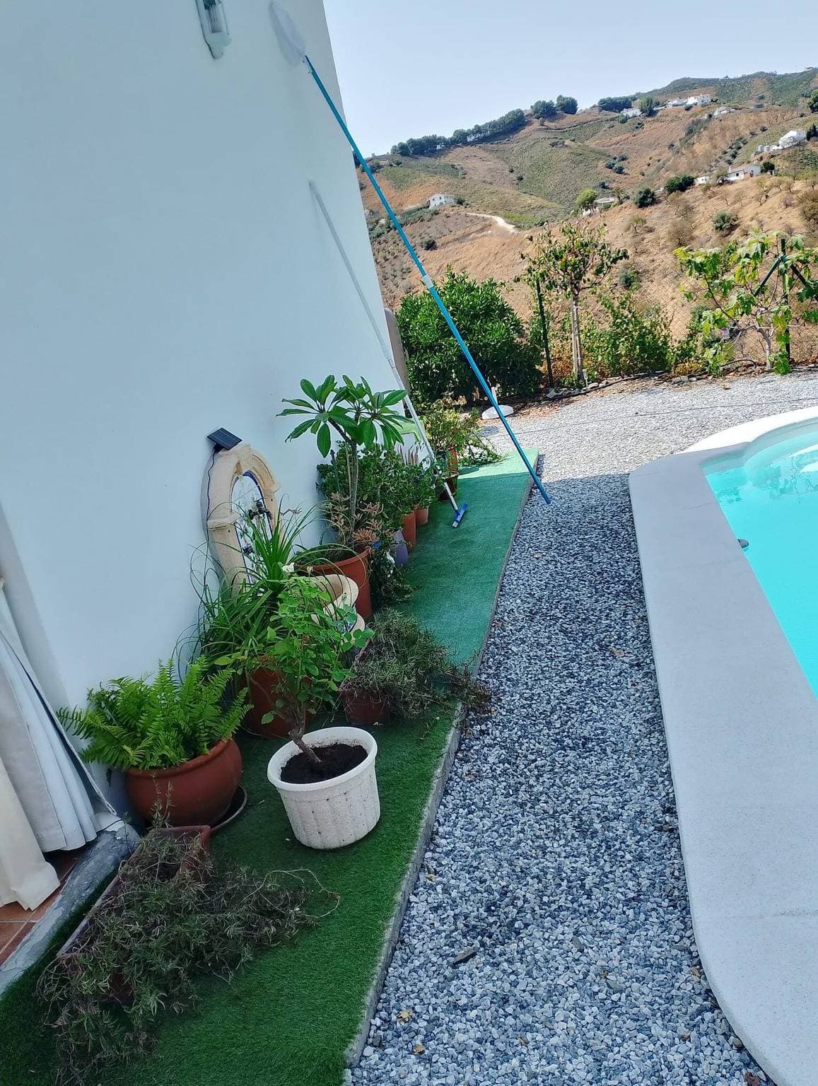 Foto 8 von 24: 'Casa Rural Cuesta Málaga' mit Bergblick, privatem Pool und Klimaanlage
