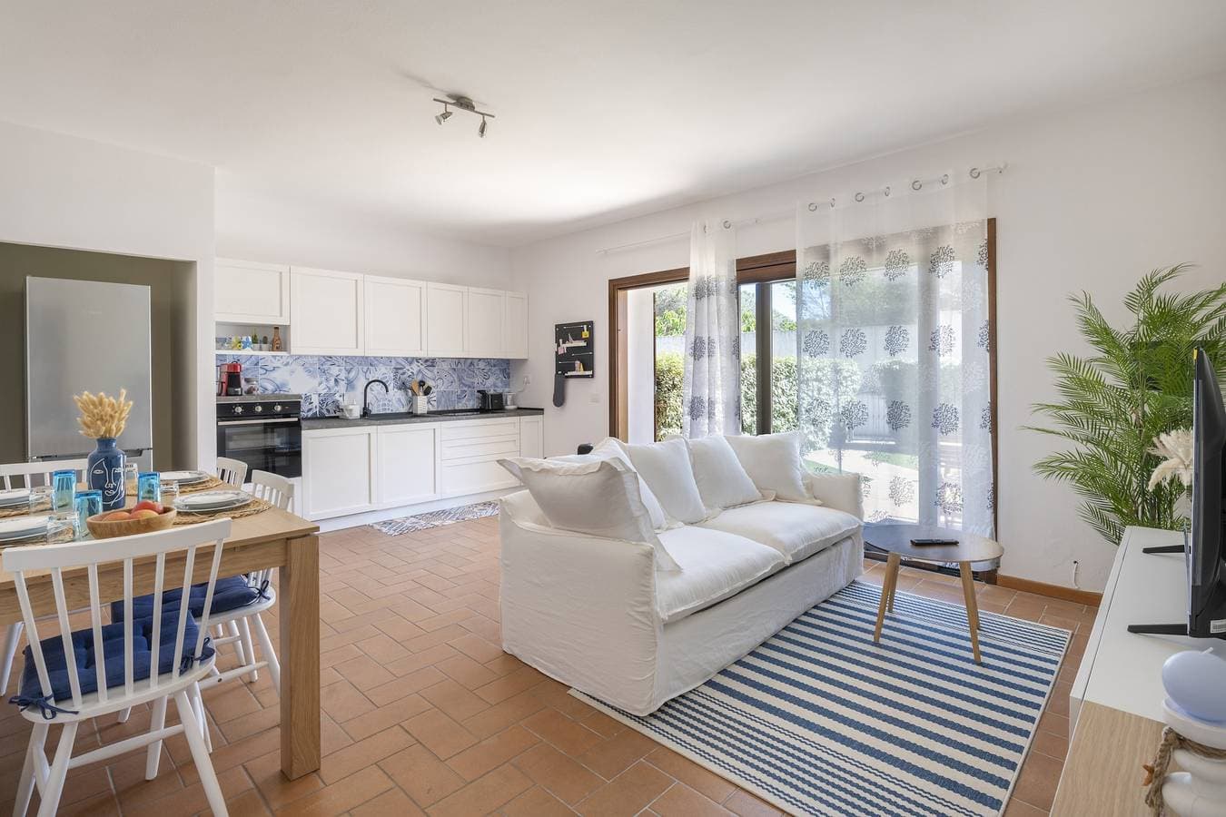 Foto 4 von 26: Ferienwohnung 'Flat Arcipelago' mit Gemeinschaftspool, WLAN und Klimaanlage