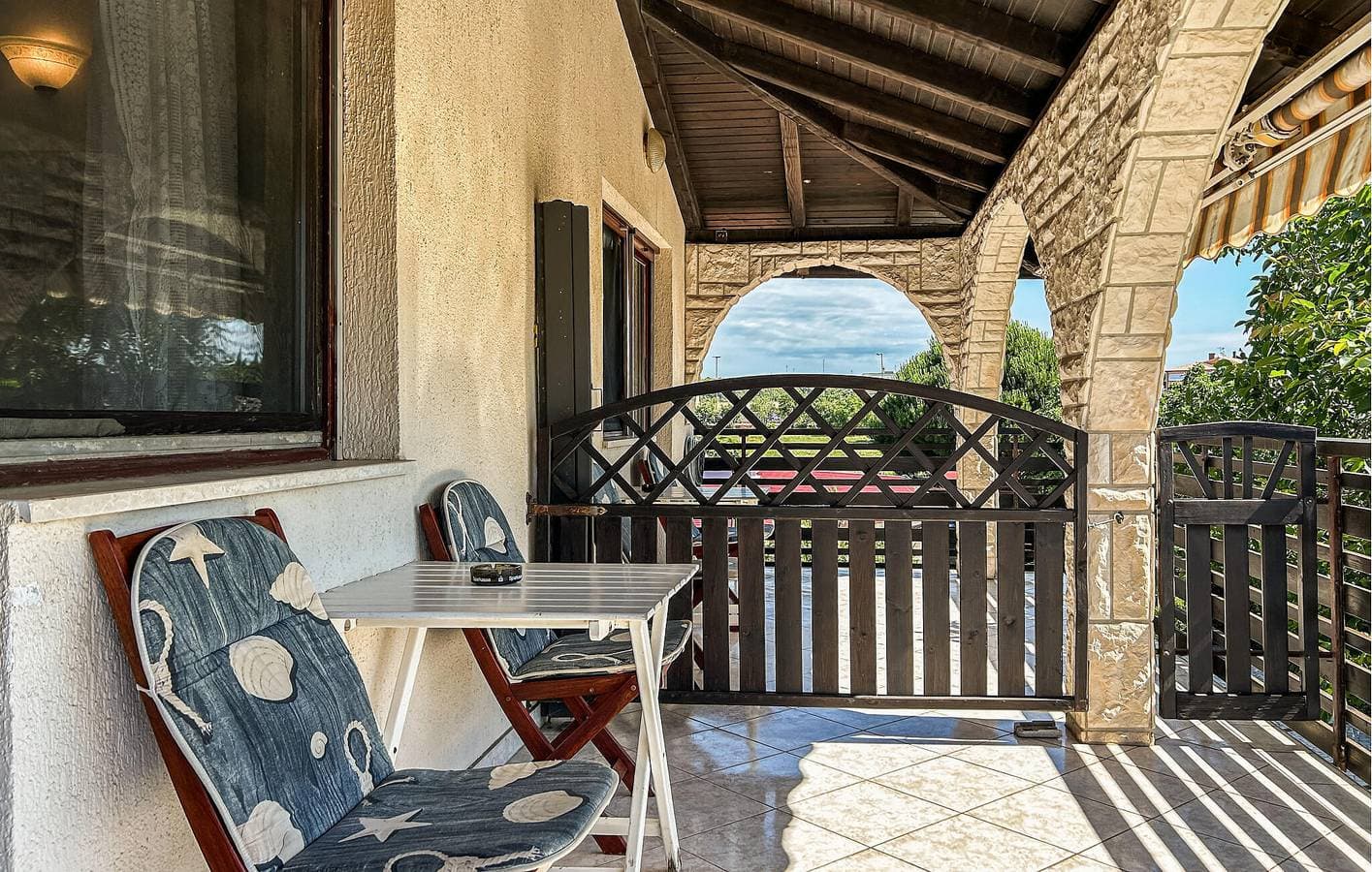 Charmantes Apartment mit Terrasse und malerischer Aussicht, 2,5 km vom FKK-Strand entfernt 1