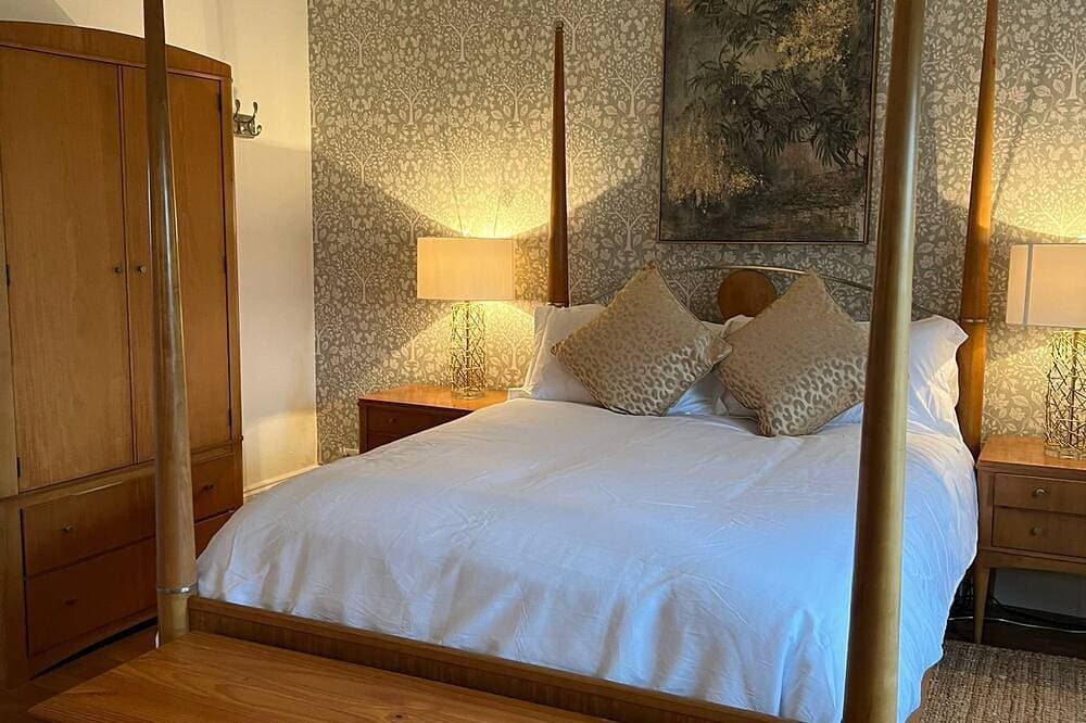 Foto 2 von 13: Elegant Country Escape in Peaceful Vire Normandie
