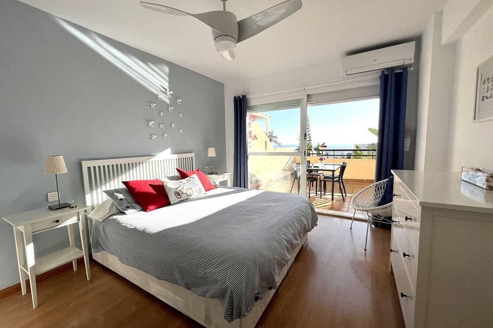 Foto 2 von 30: Duplex-Reihenhaus in Marbella - Meerblick - Strand zu Fuß erreichbar