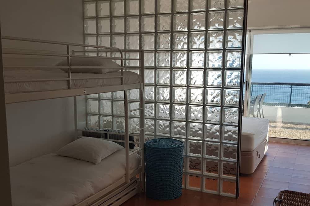Foto 4 von 19: Apartment mit Terrasse mit Meerblick - 2 Minuten vom Strand entfernt