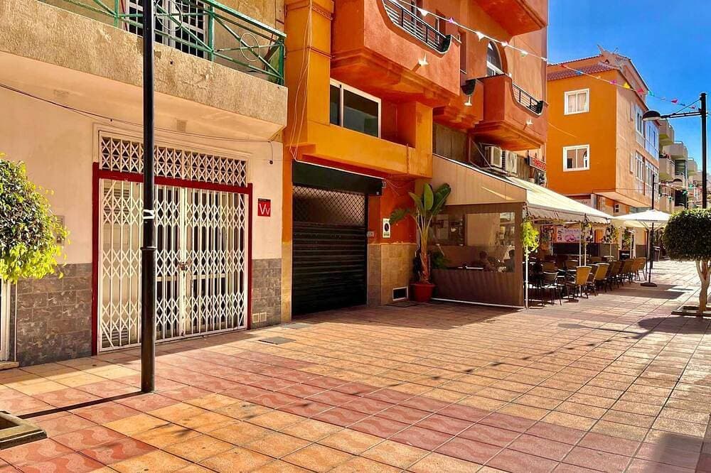 Foto 6 von 14: Spacious loft in the heart of a quiet and lively beach town.