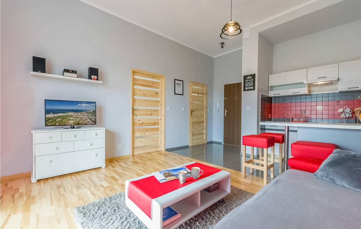 Foto 3 von 8: Ferienwohnung für 4 Personen mit Terrasse