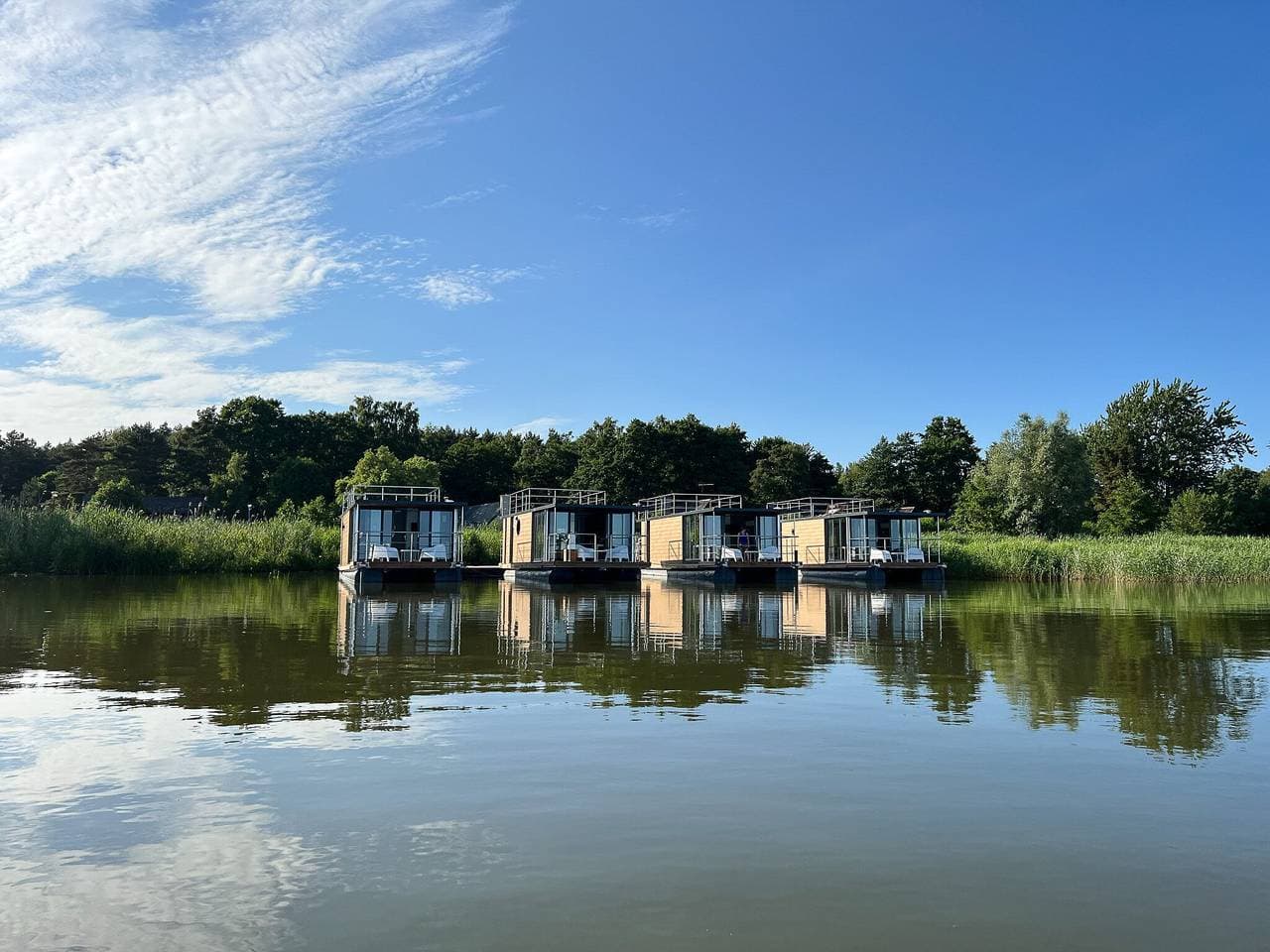 Foto 3 von 33: Hausboot in Łazy am Jamno-See und Meer