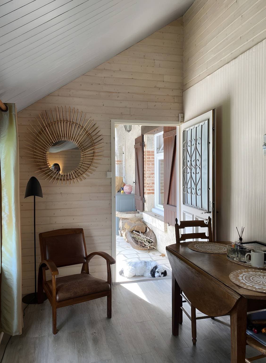 Foto 10 von 19: Gästezimmer 'La Coudraie' mit gemeinsamer Terrasse und gemeinsamem Garten