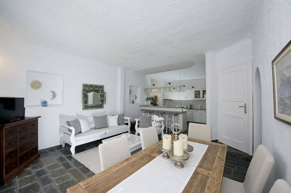 Foto 11 von 17: Luxury apartment Fokos/lounge area, sea view