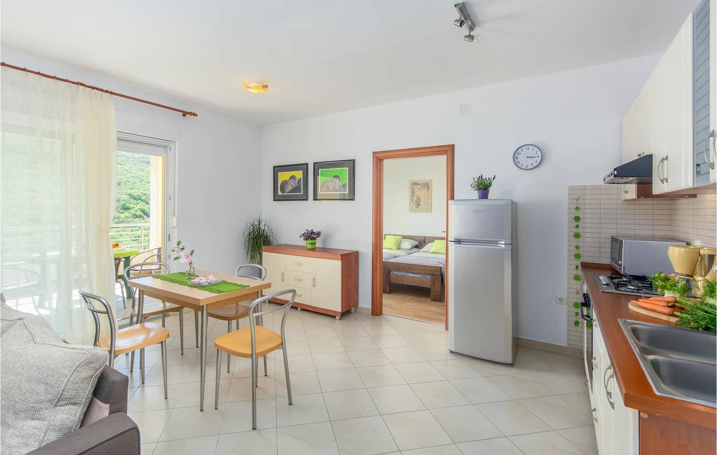 Foto 6 von 24: Charmantes Apartment mit Terrasse, WLAN und Parkplatz, 2,5 km vom Strand entfernt