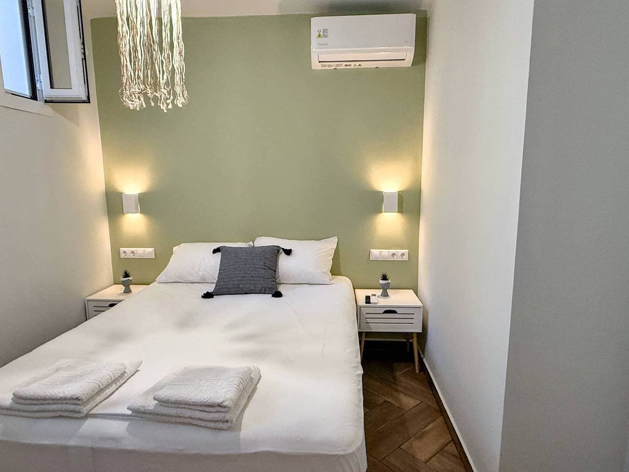 Foto 13 von 25: Amfitriti, 30 Meter zum Strand, 6 Minuten zur Altstadt, 2 Schlafzimmer, 4 Schlafzimmer
