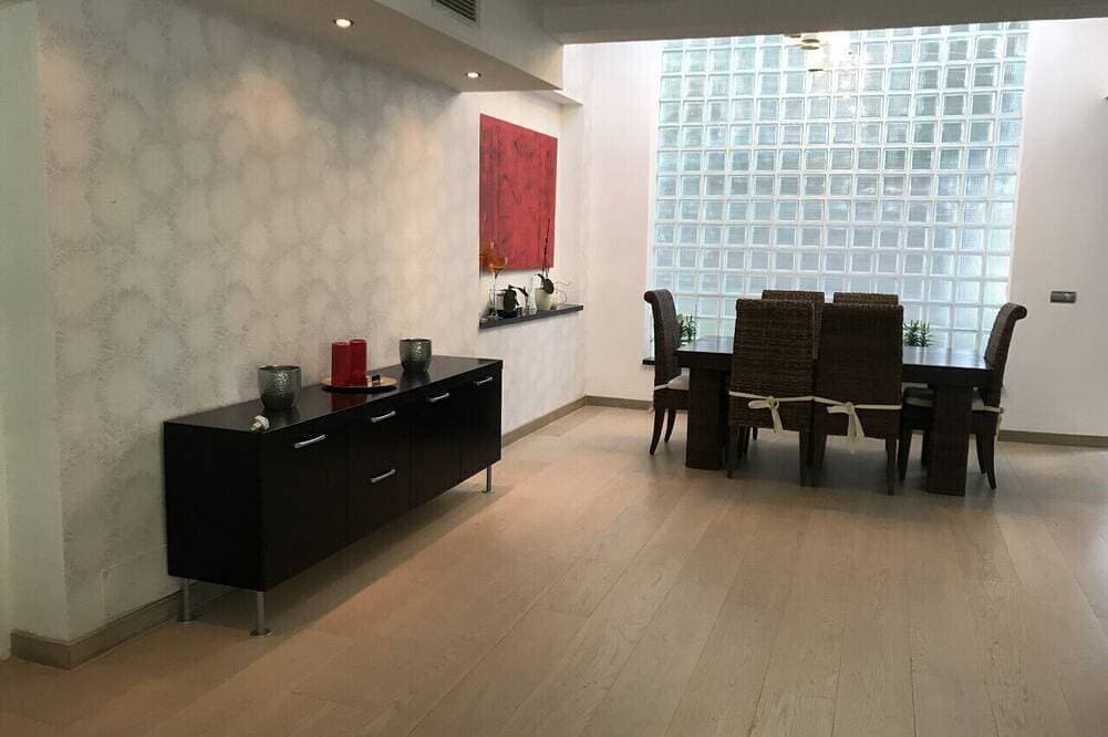 Foto 12 von 30: Moderne Villa mit 3 Schlafzimmern in der Nähe von Puerto Banus und Marbella - 1 Block vom Strand entfernt