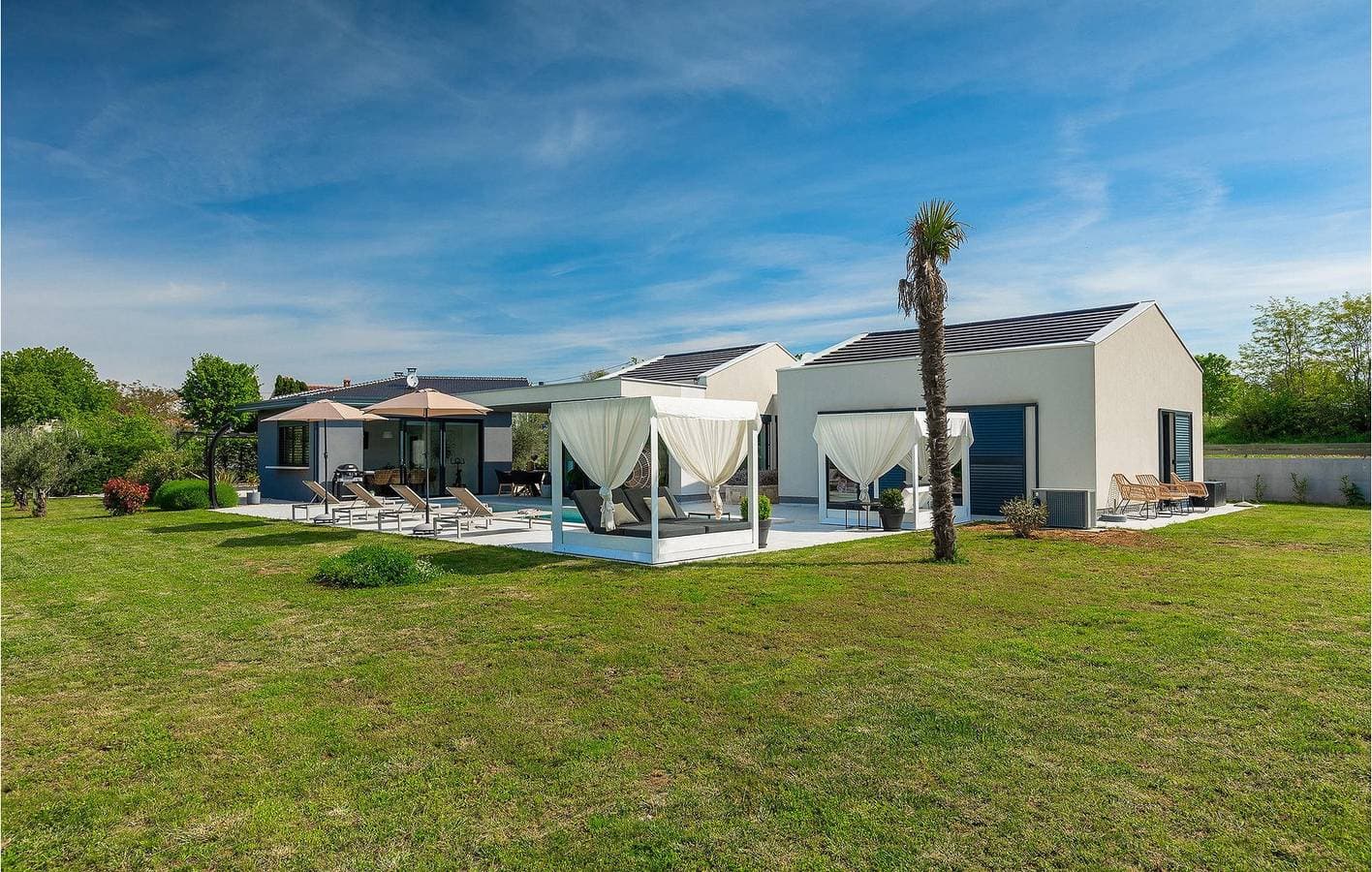 Foto 3 von 61: Reizende 2-Zimmer-Wohnung mit Pool und Parkplatz in der Nähe von Kringa