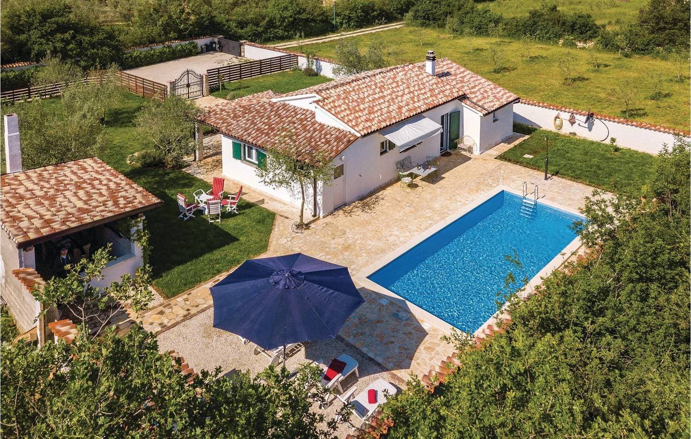 Charmantes Apartment, 2,5 km von Galizana entfernt: Gemütliches Apartment mit Terrasse und Parkplatz 1