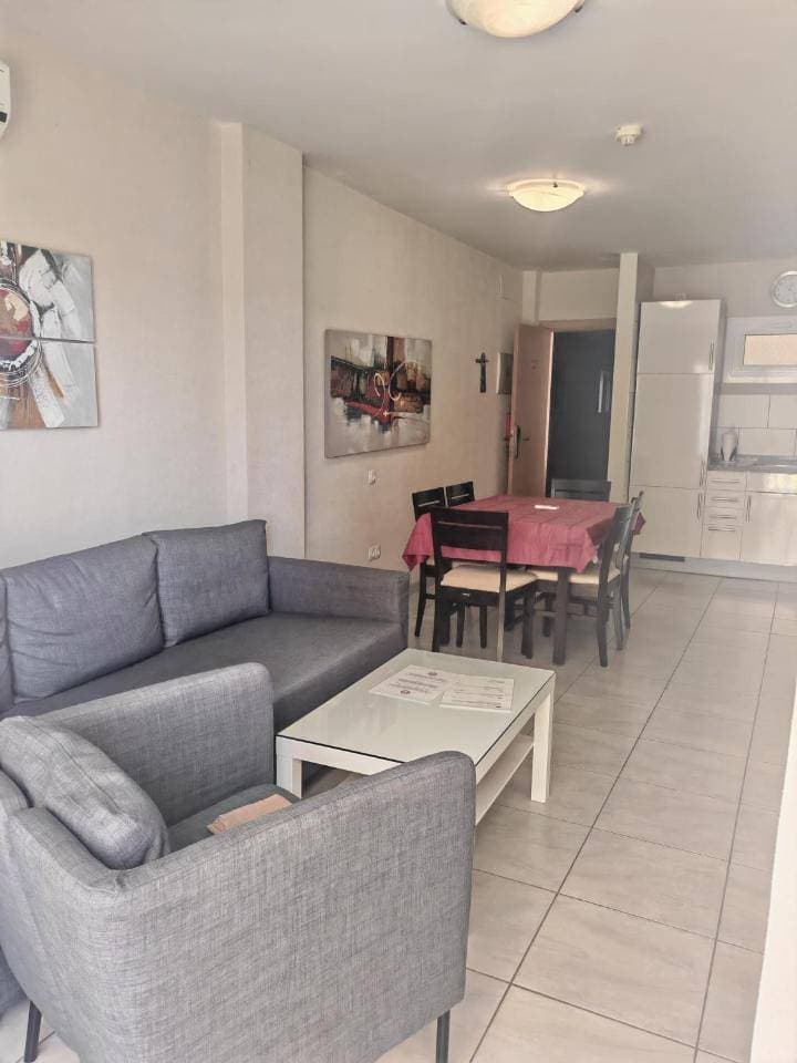 Foto 7 von 15: Two-Bedroom Apartment