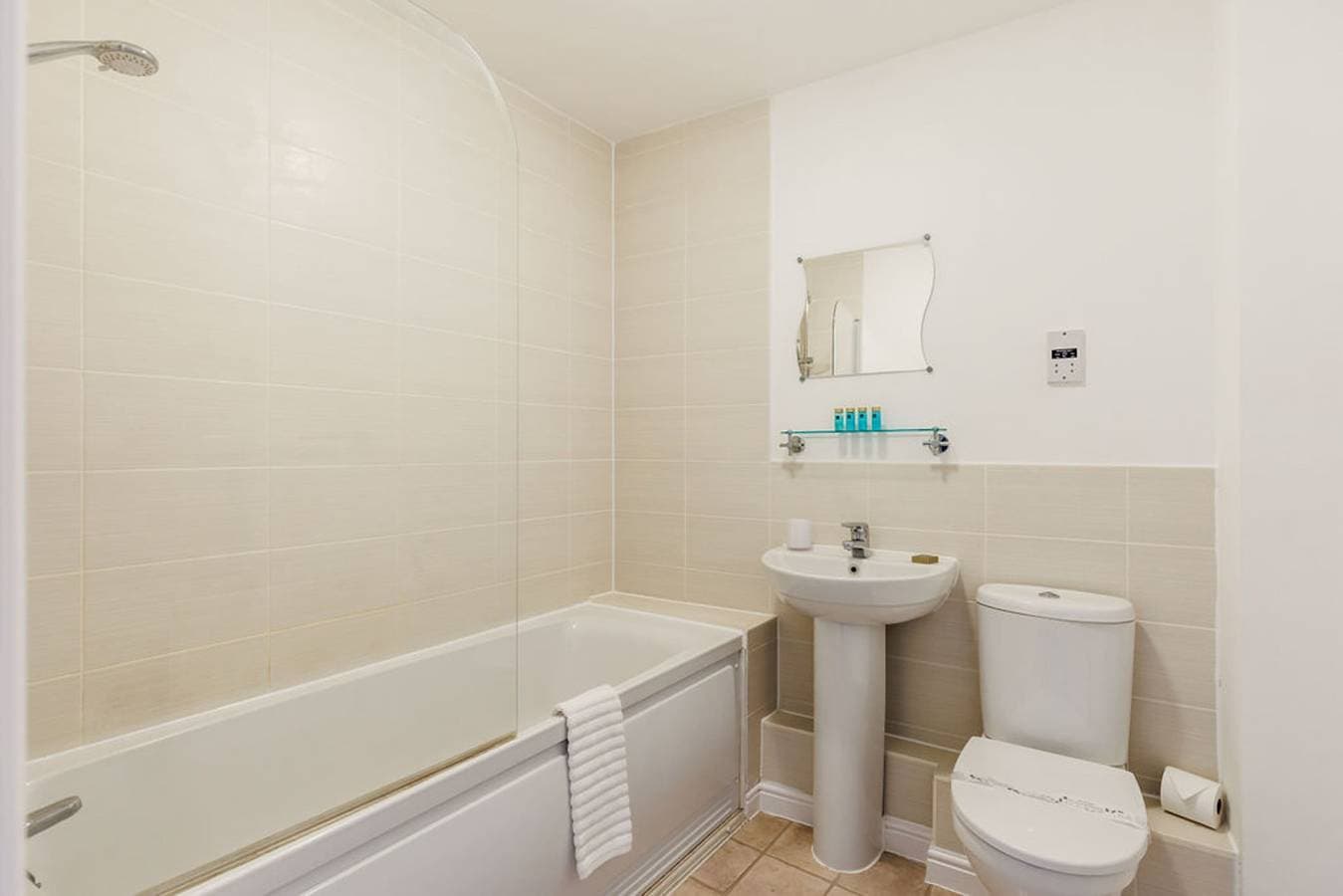 Foto 7 von 26: Ocean Breeze - Two Bedroom Apartment with Parking