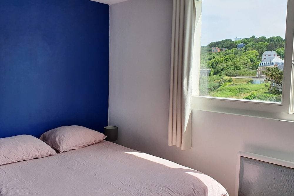 Foto 2 von 12: House with exceptional sea view and beach on foot for 7 people