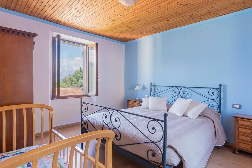 Foto 4 von 30: Schönes alleinstehendes Ferienhaus mit  W-Lan, privatem Pool, TV, Terrasse und Haustiere erlaubt