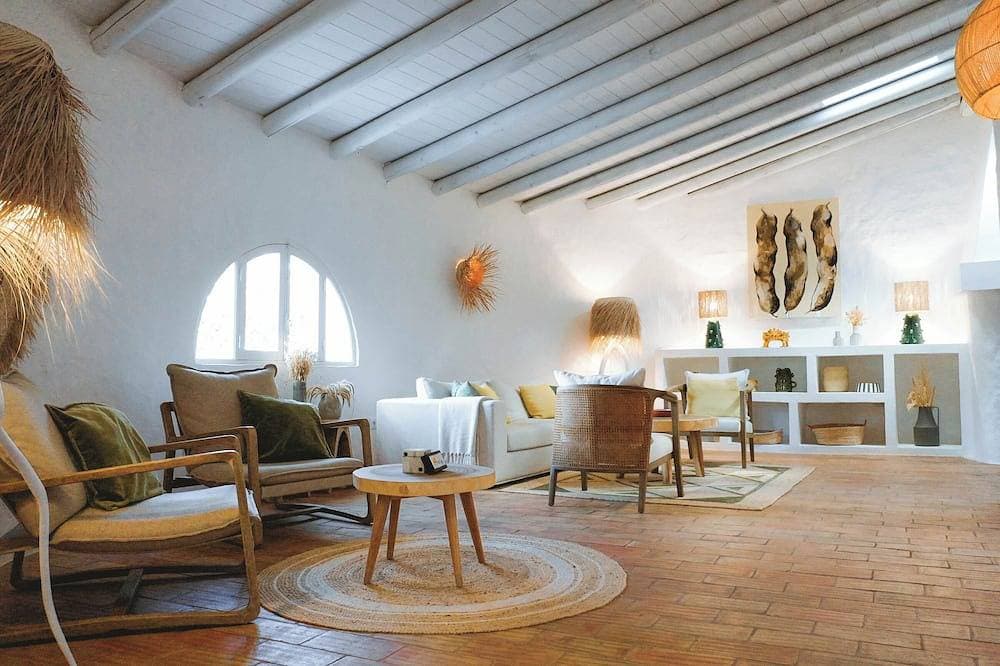 Foto 8 von 30: Maison Atypique 320m² - Terrain 3150m² Arboré - Algarve 6 Chambres-12 Couchages