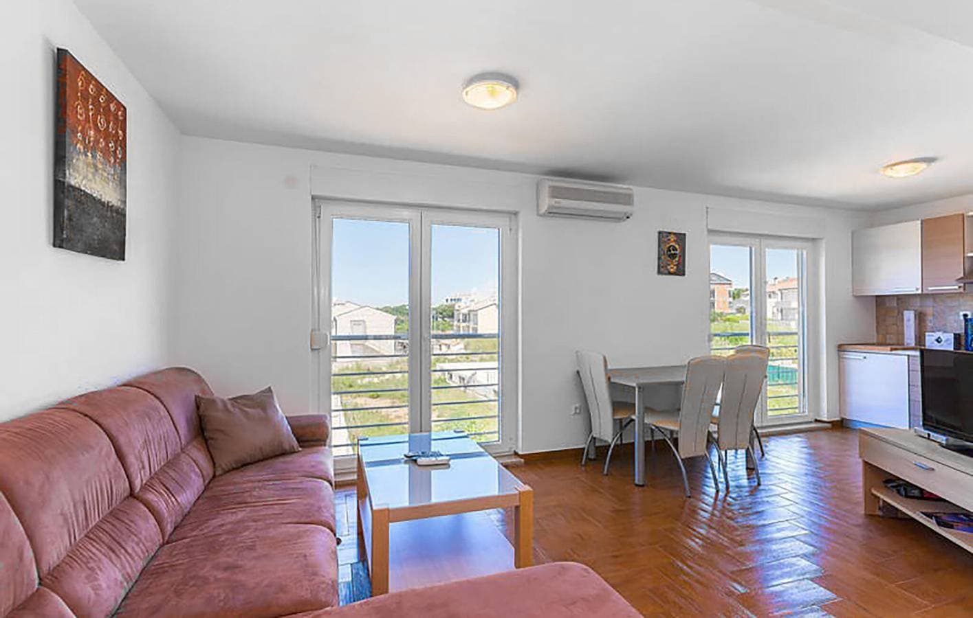 Foto 12 von 15: Apartment mit Panoramablick, WLAN und Parkplatz in der Nähe des Strandes Bijela