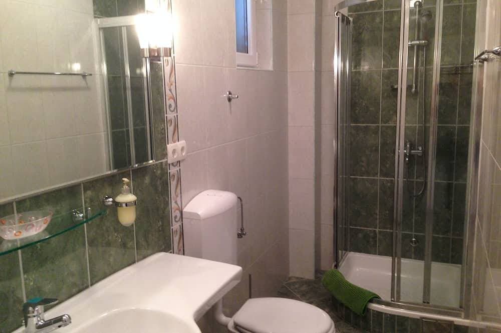 Foto 3 von 30: Villa in Podgora, 2 App. ruhig super Meer- und Inselblick. Privat Pool,WiFi
