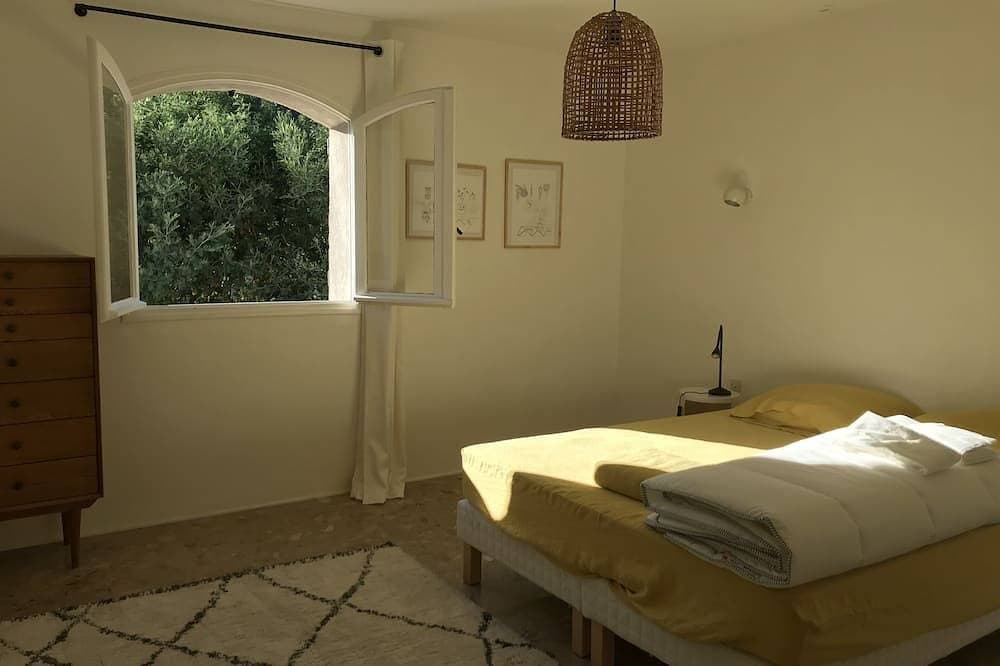 Foto 5 von 23: Hübsches Haus, 5 Schlafzimmer 300 m vom Strand entfernt.