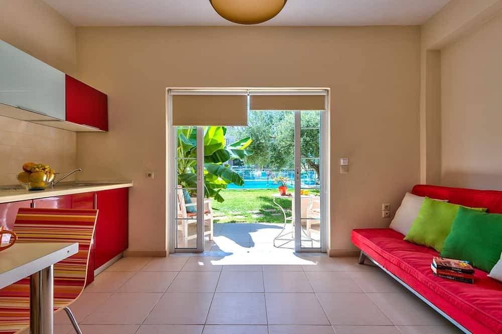 Foto 8 von 18: Cozy Apartment with Swimming Pool Near the Sea