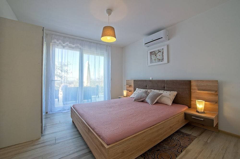 Foto 2 von 30: Ganz Neue 2019 Villa mit Pool,Grill,WiFi,Geschirrspüler,Waschmaschine