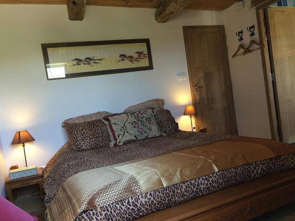 Foto 6 von 10: Double Room with Private Bathroom