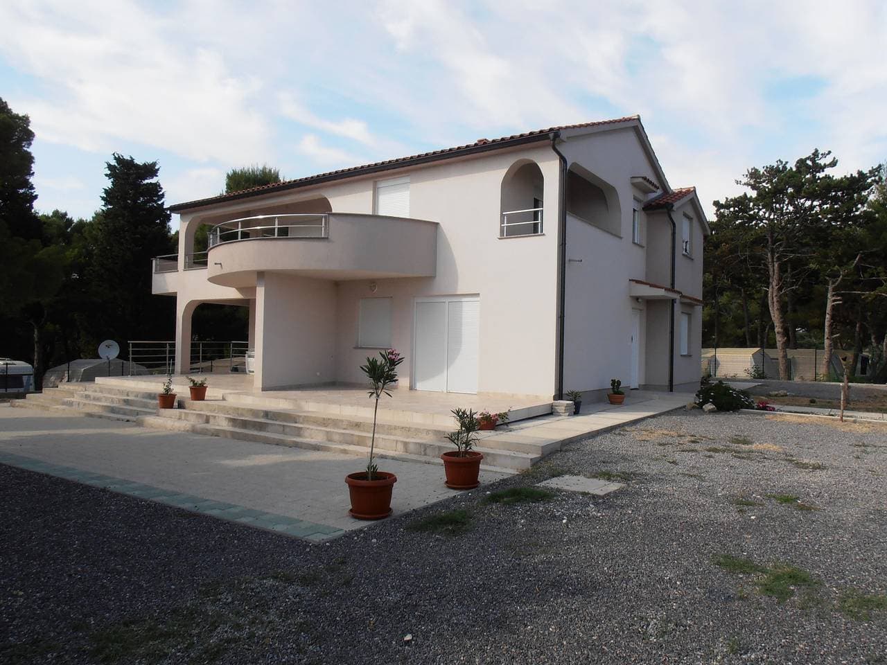 Foto 2 von 21: 2-Zimmer-Ferienwohnung mit Terrasse Banjol, Rab A-12838-b